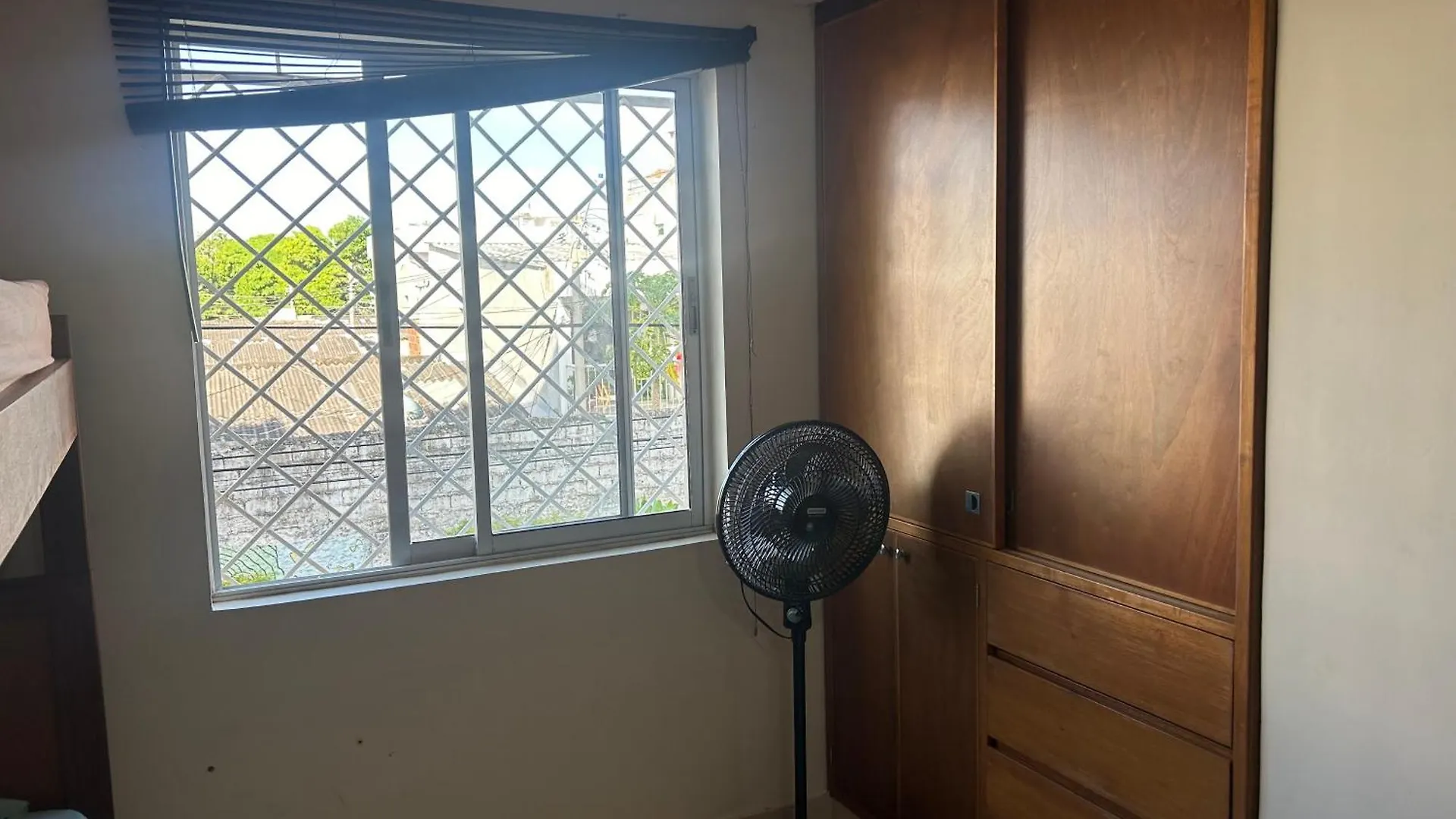 Garden Serenity Bunk Room With Private Bath Near Airport Cartagena